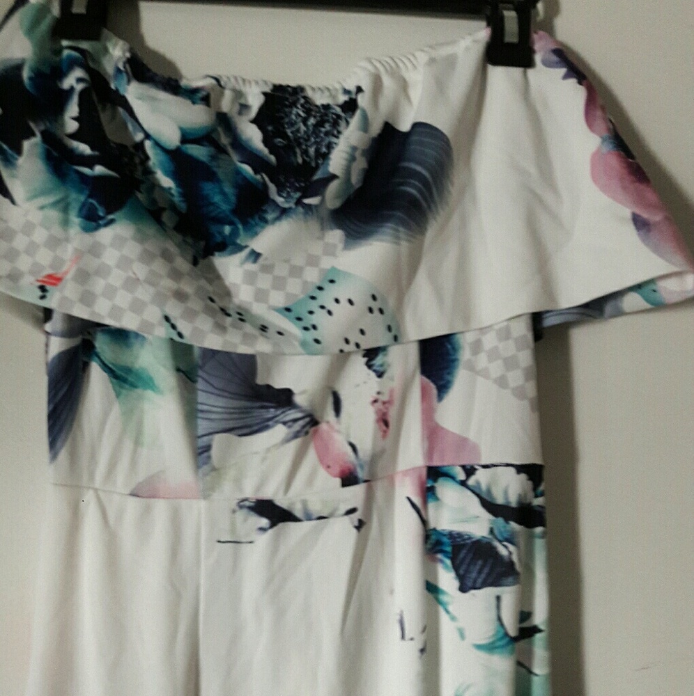 Floral off shoulder dress - Picture 3 of 4